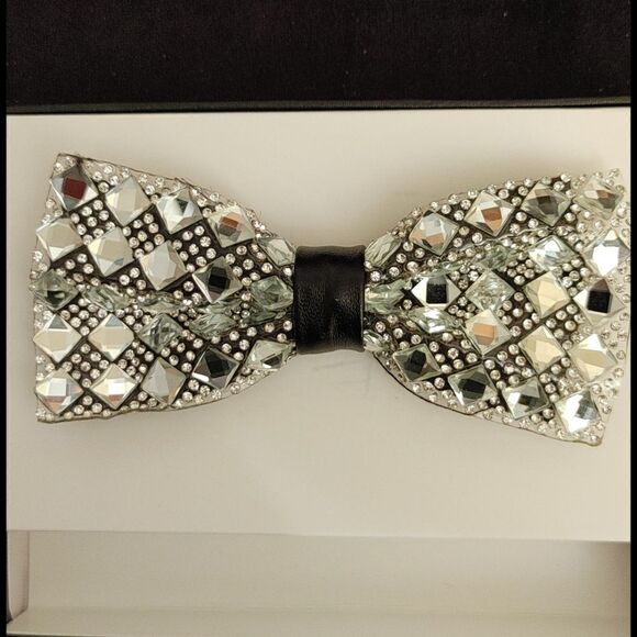 MEN'S E J SAMUEL BLING BLING BOWTIE SET. - Picture 1 of 4